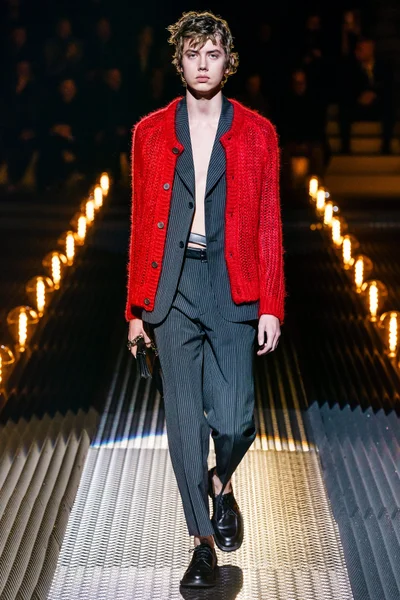Look 13